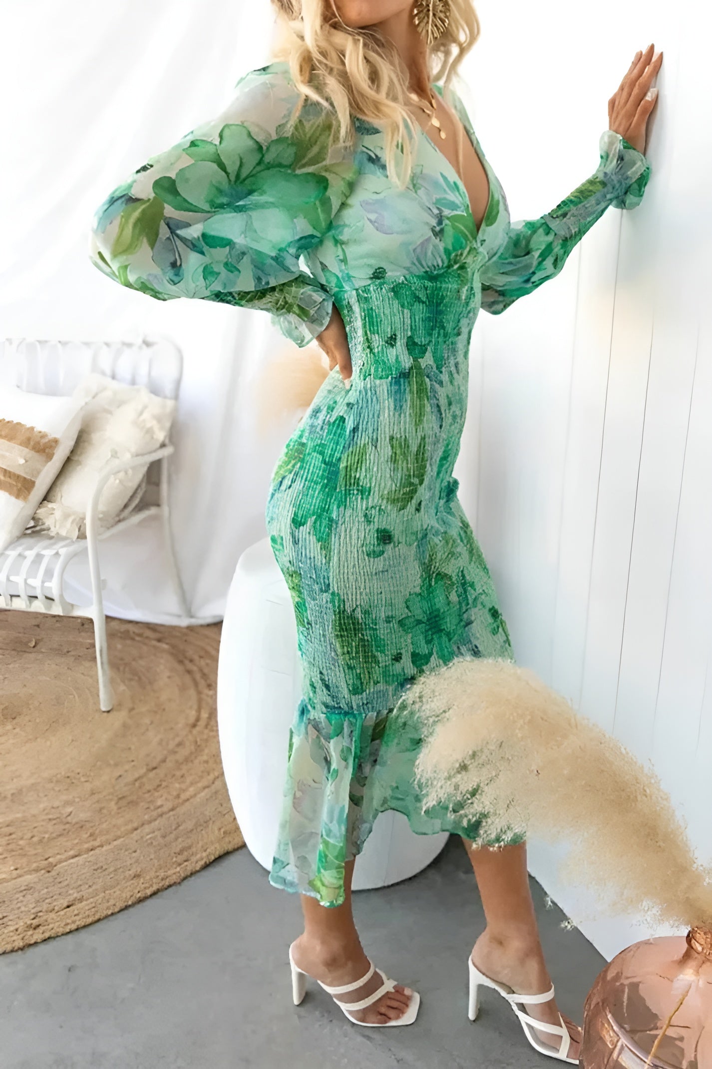 Nayra | Midi Dress Floral V Neck Long Sleeve
