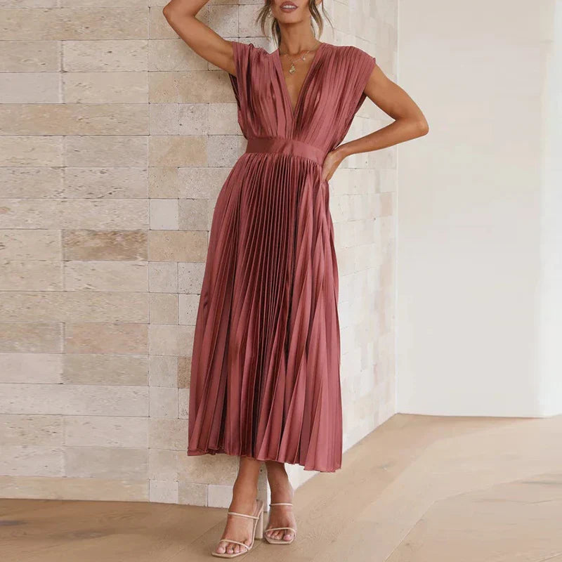 Gonny | Pleated Sleeveless V Neck Midi Dress