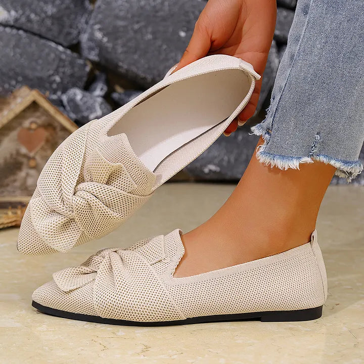 Hiromi | Pointed Toe Bow Front Flat Shoes