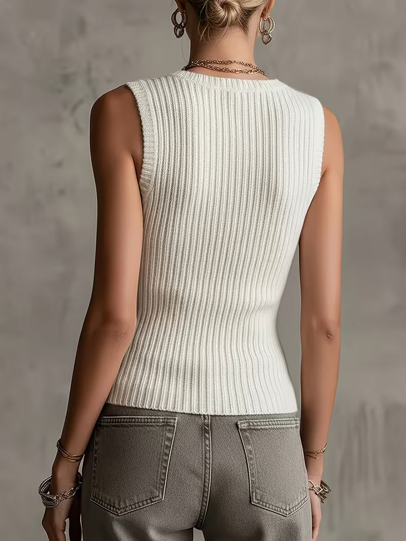 Sutchai | Ribbed V-Neck Heart Knit Vest