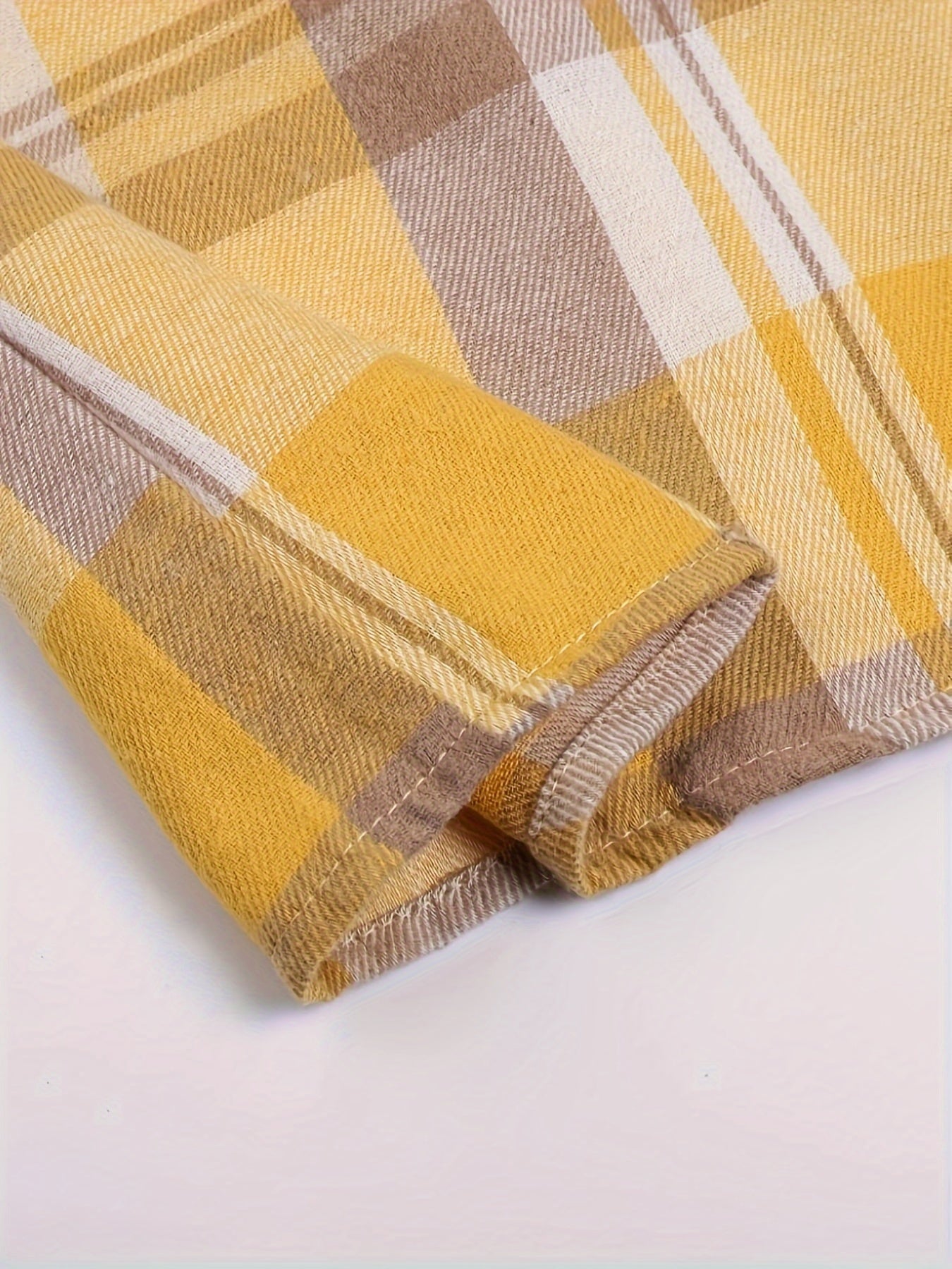 Yenira | Long Sleeve Checked Button-Up Shirt