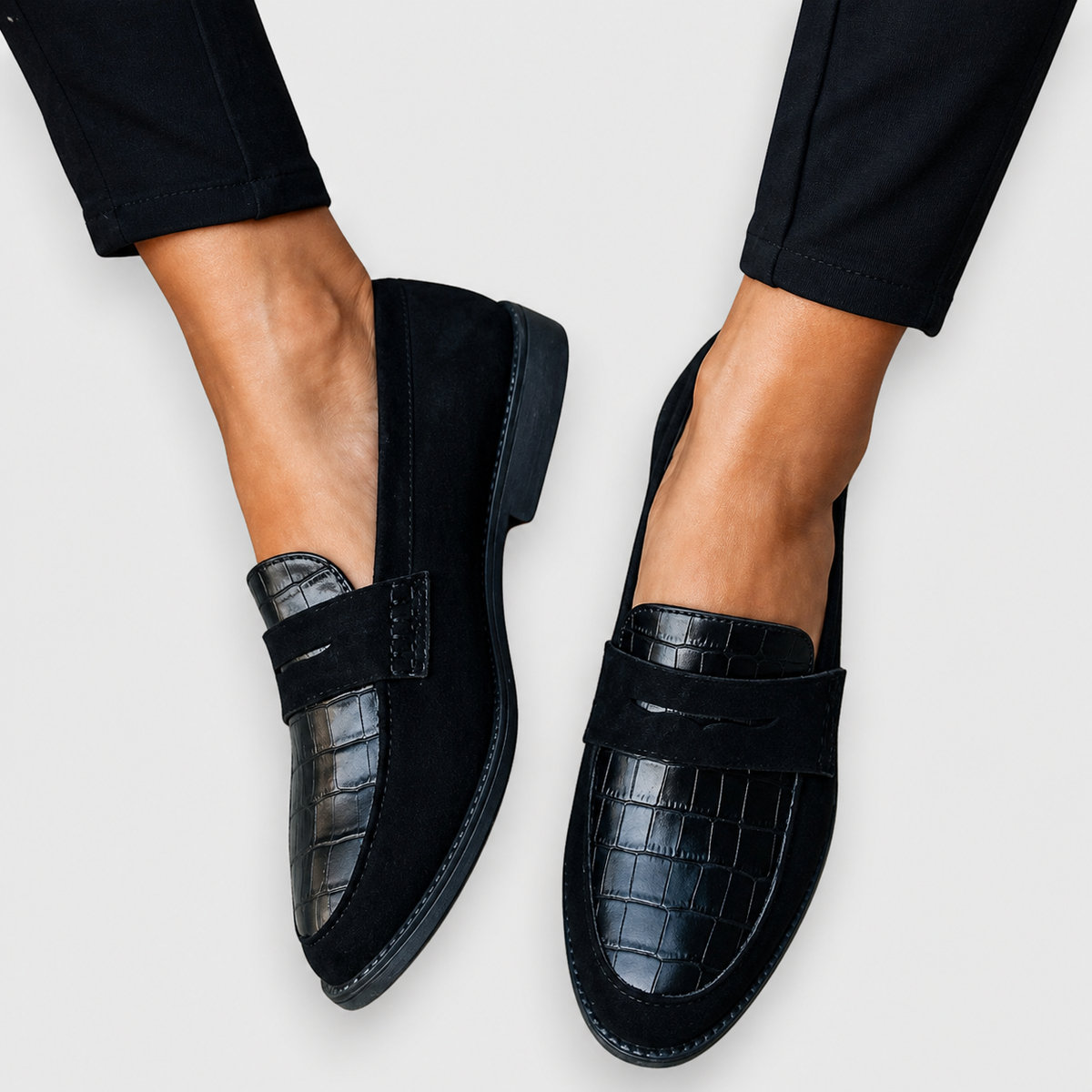 Dominique | Loafers with Croc Pattern and Penny Strap
