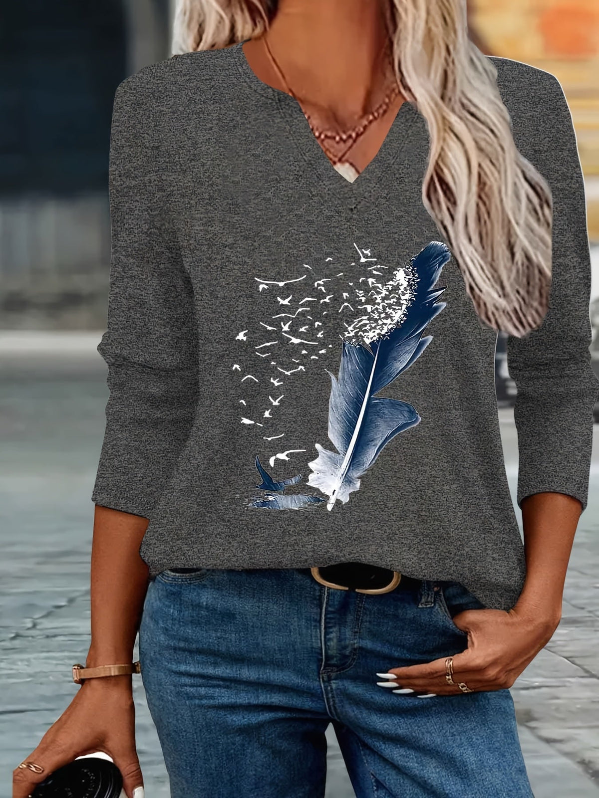 Liliieuza | V-Neck Feather Print Shirt in Light Grey