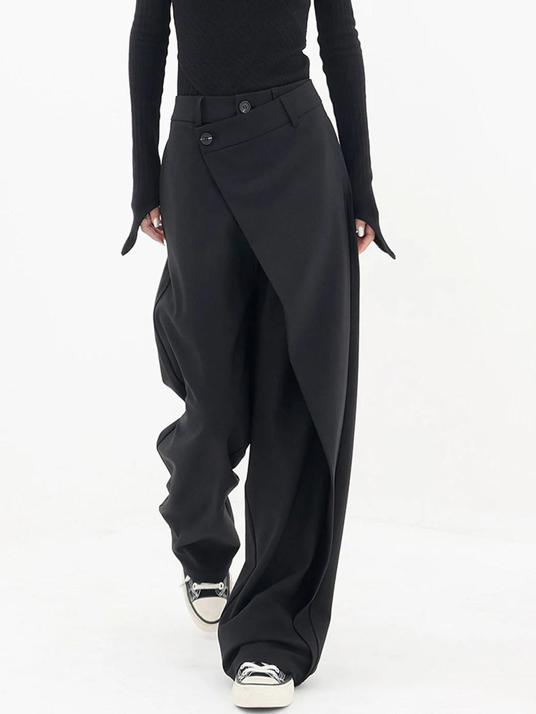 Briia | Baggy Trousers with Button Detail in Black