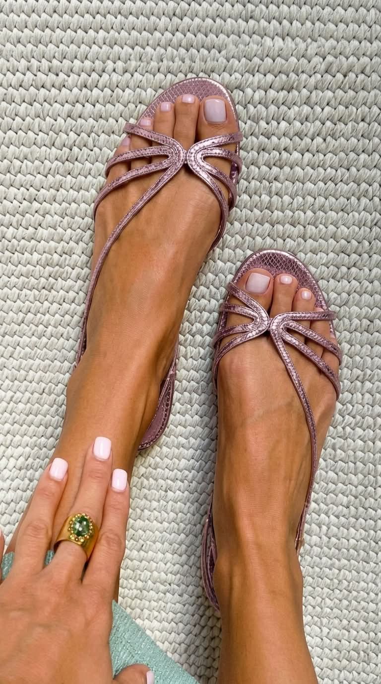Schila | Strappy Open Toe Flat Sandals