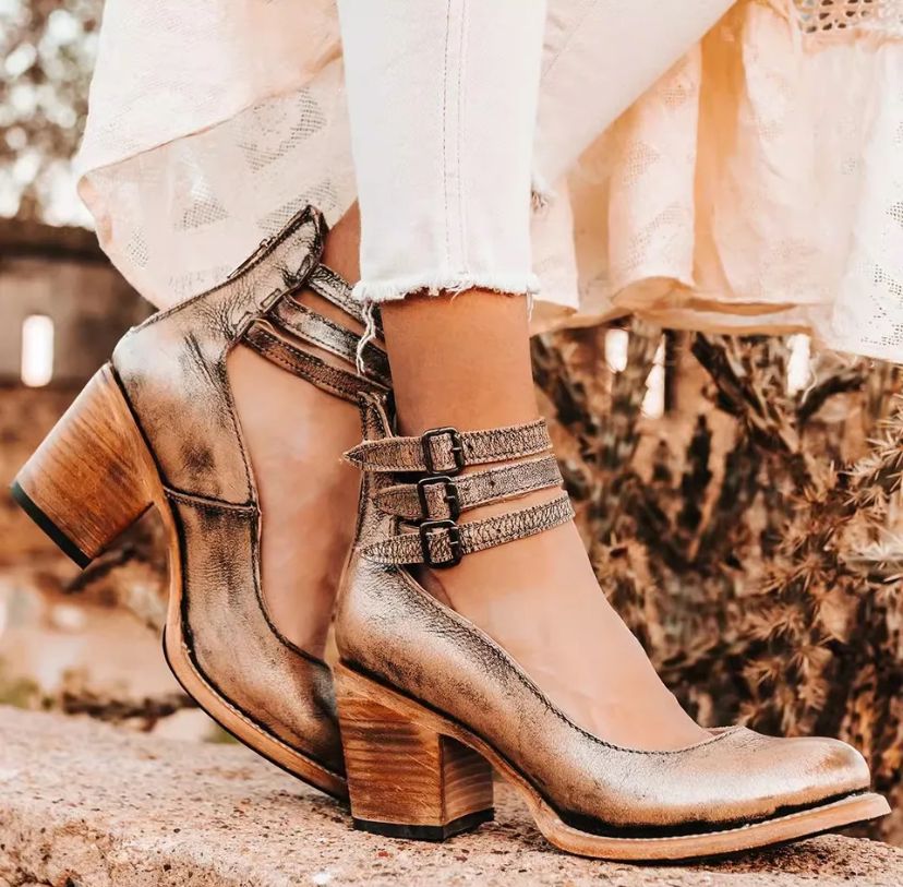 Steffie – Wooden Block Heel Strap Shoes