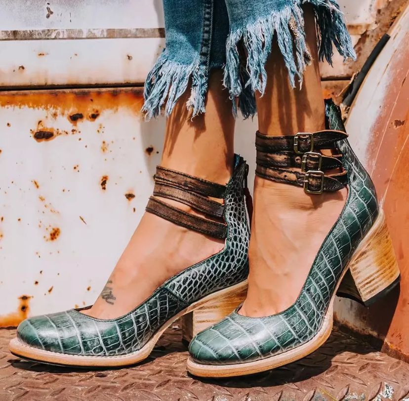 Steffie – Wooden Block Heel Strap Shoes