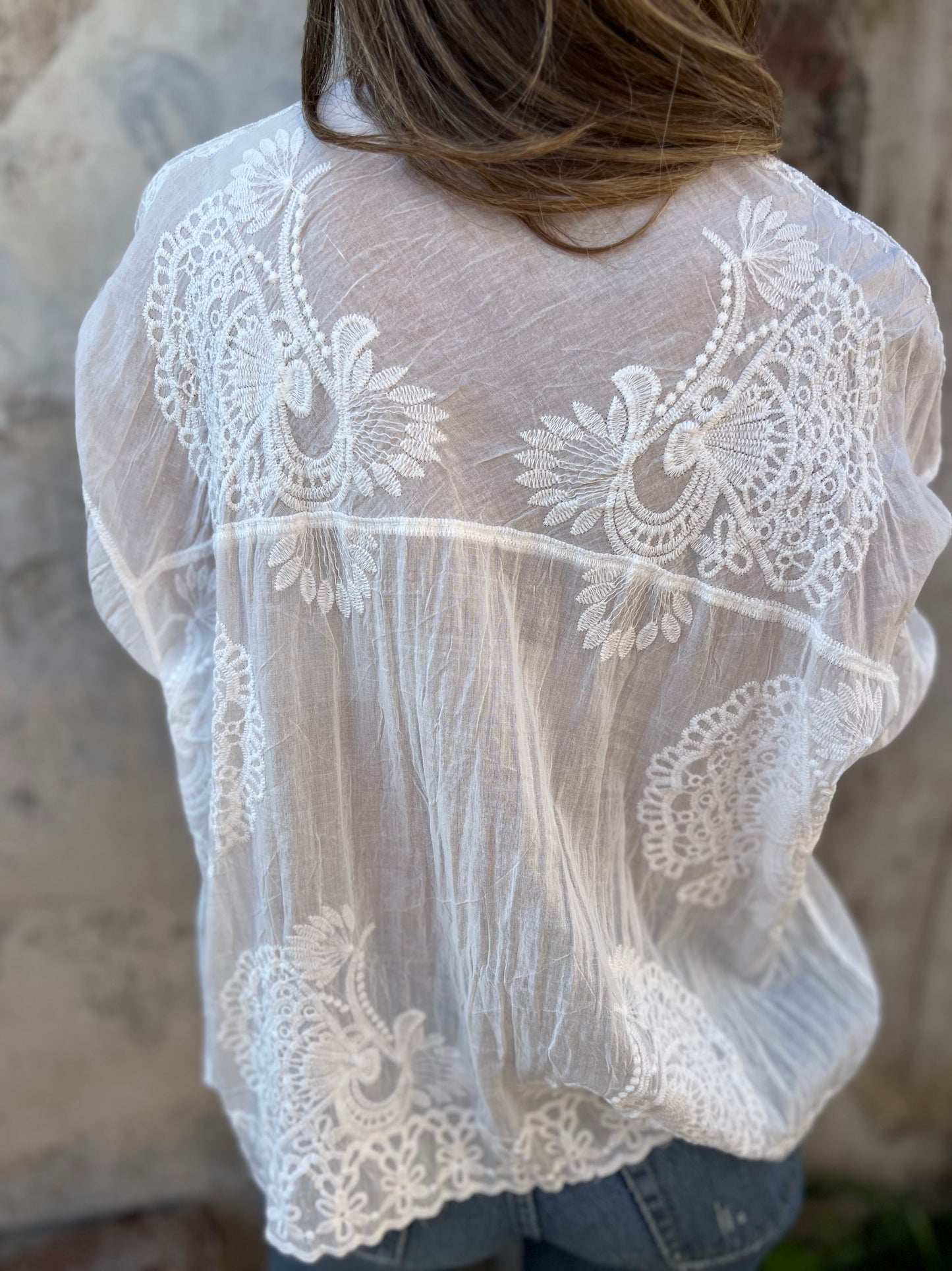 Nalini | White Embroidered Collared Lace Blouse