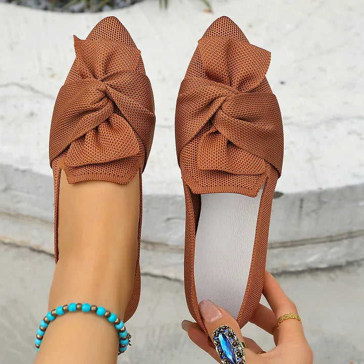 Hiromi | Pointed Toe Bow Front Flat Shoes