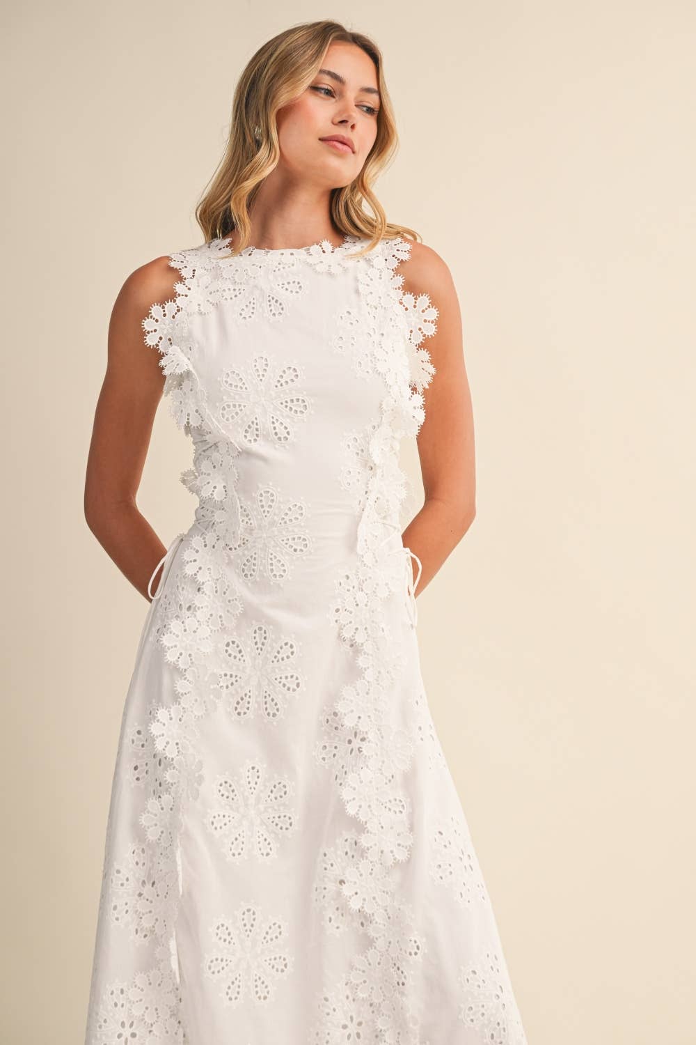 Azalia | Sleeveless White Floral Lace Maxi Dress