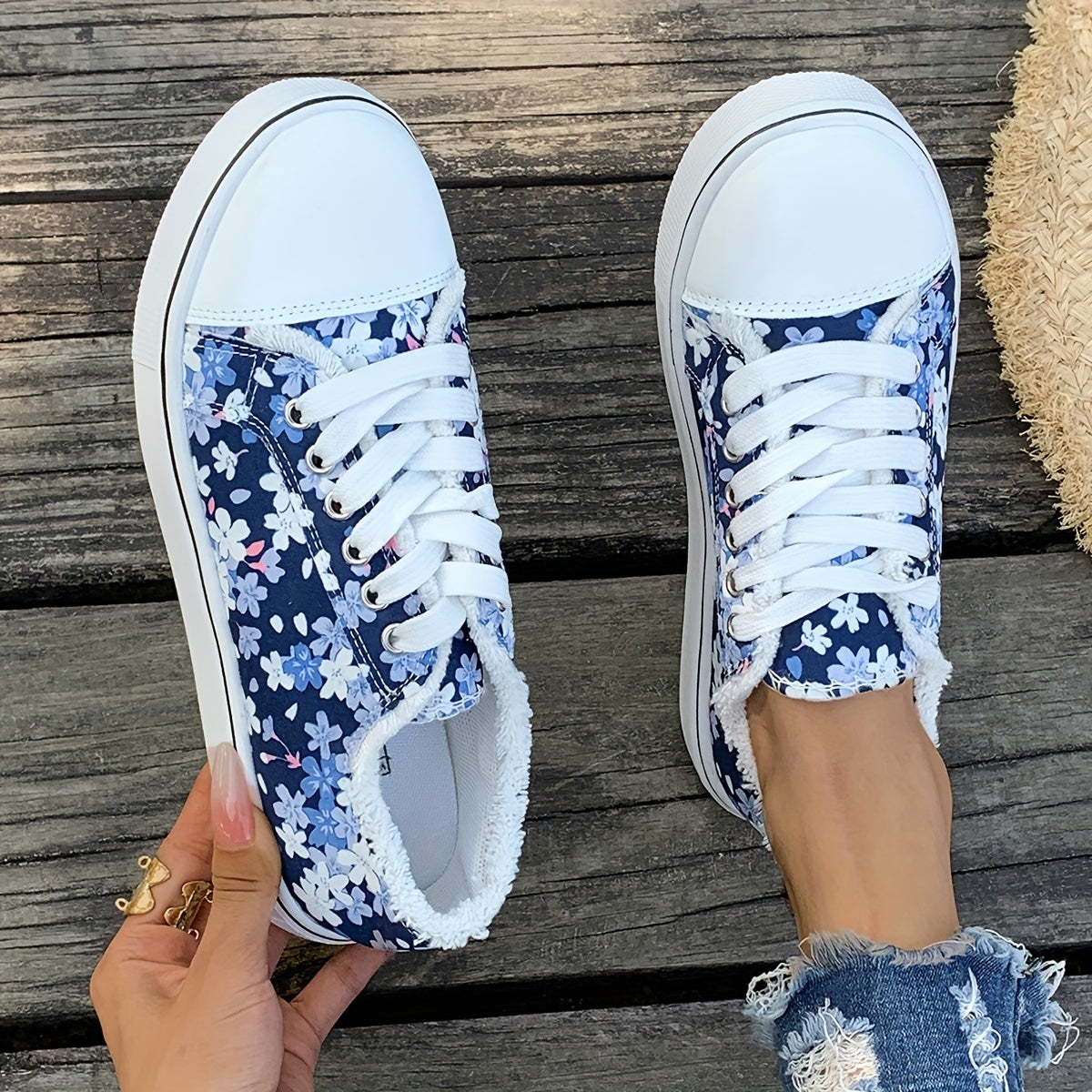 Bristy | Shoes with Floral Print Lace-Up Front
