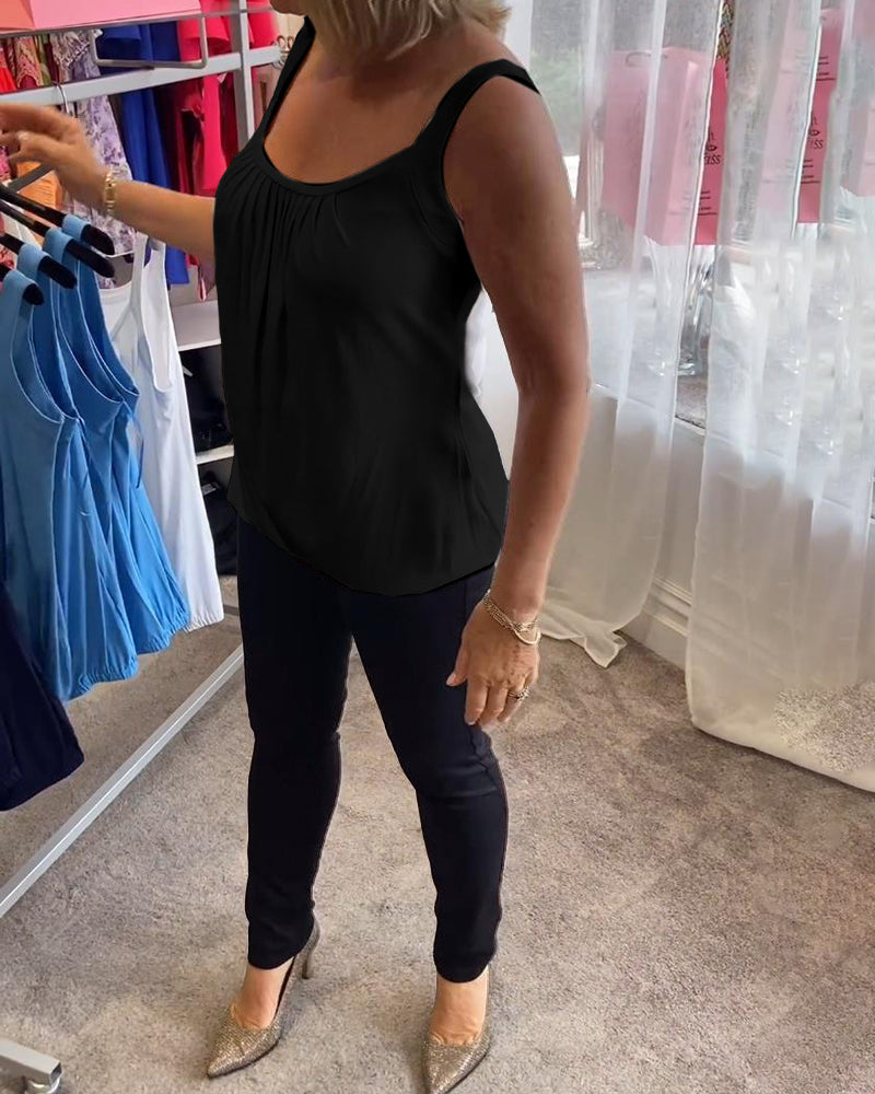 Hanner | Pleated Sleeveless Scoop Neck Top