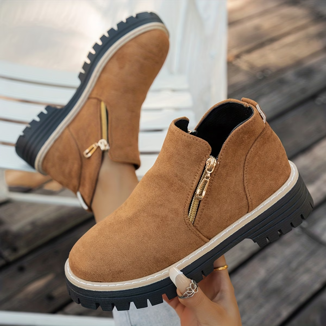 Gwenetora | Suede Ankle Boots with Side Zip