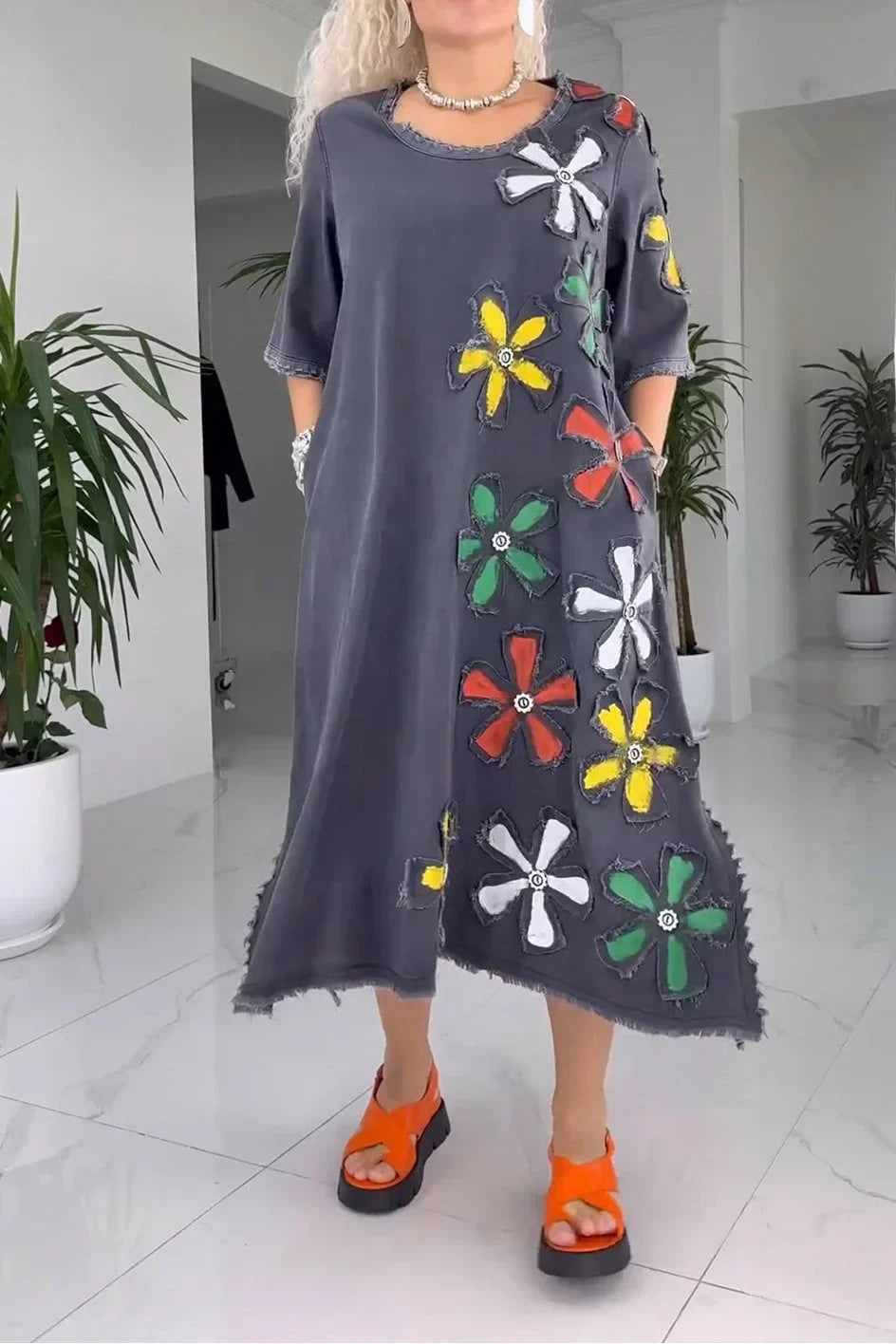 Jiella | Floral Pattern Round Neck Midi Dress