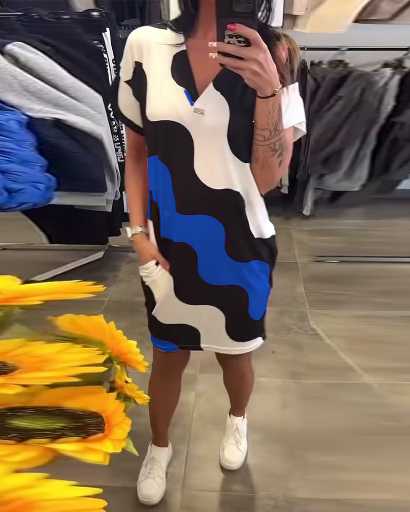 Penelope | V Neck Dress Wavy Print Pockets