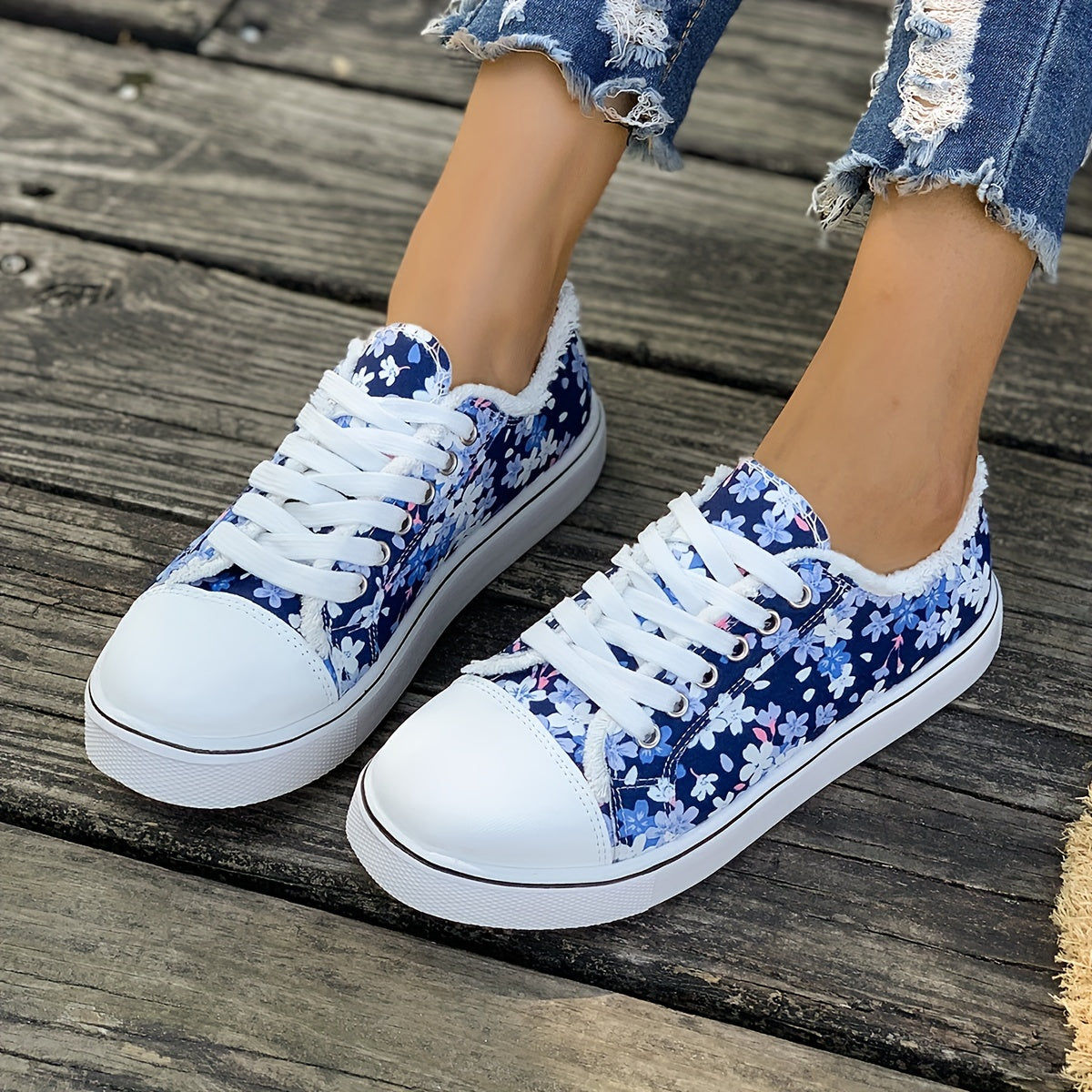 Bristy | Shoes with Floral Print Lace-Up Front