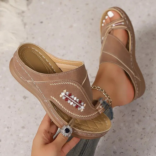 Jacky | Slide Sandals with Embroidered Cutout Straps