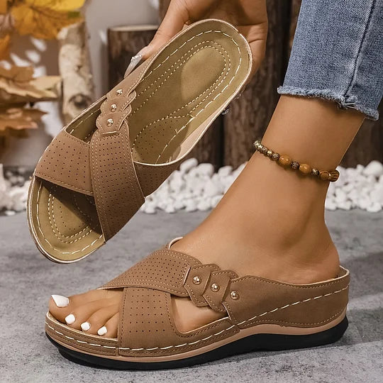 Uandje | Open Toe Slip-On Sandals