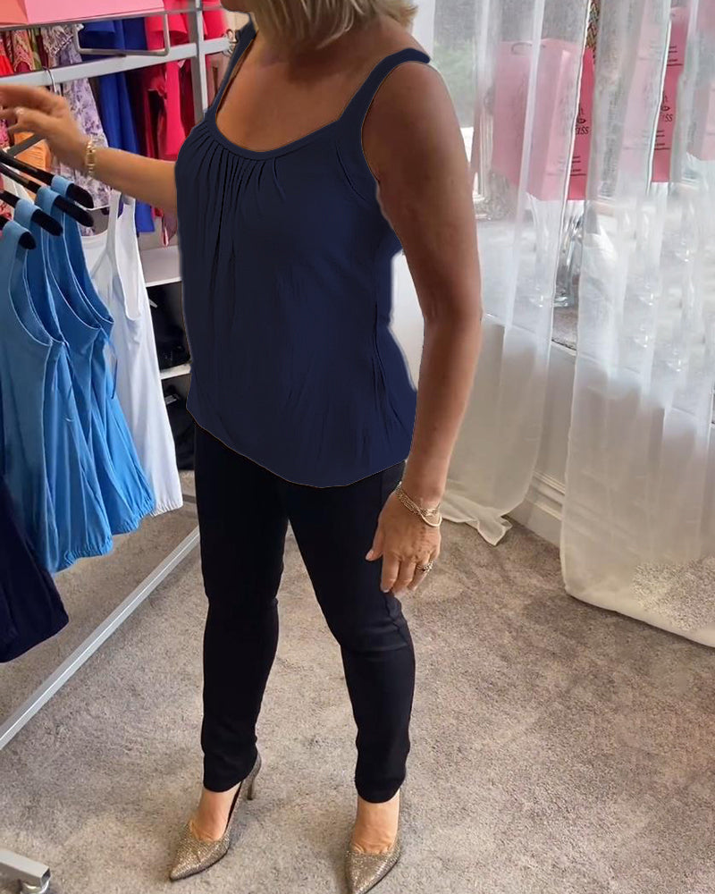 Hanner | Pleated Sleeveless Scoop Neck Top