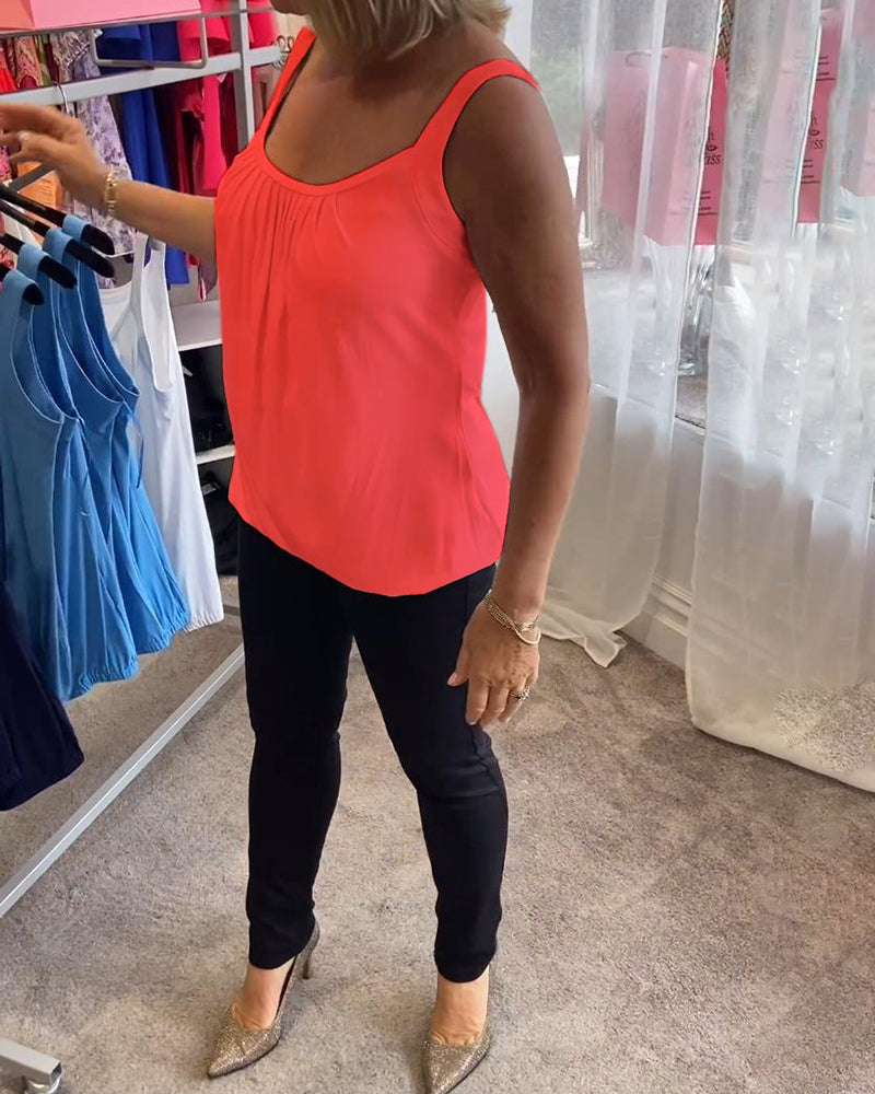 Hanner | Pleated Sleeveless Scoop Neck Top