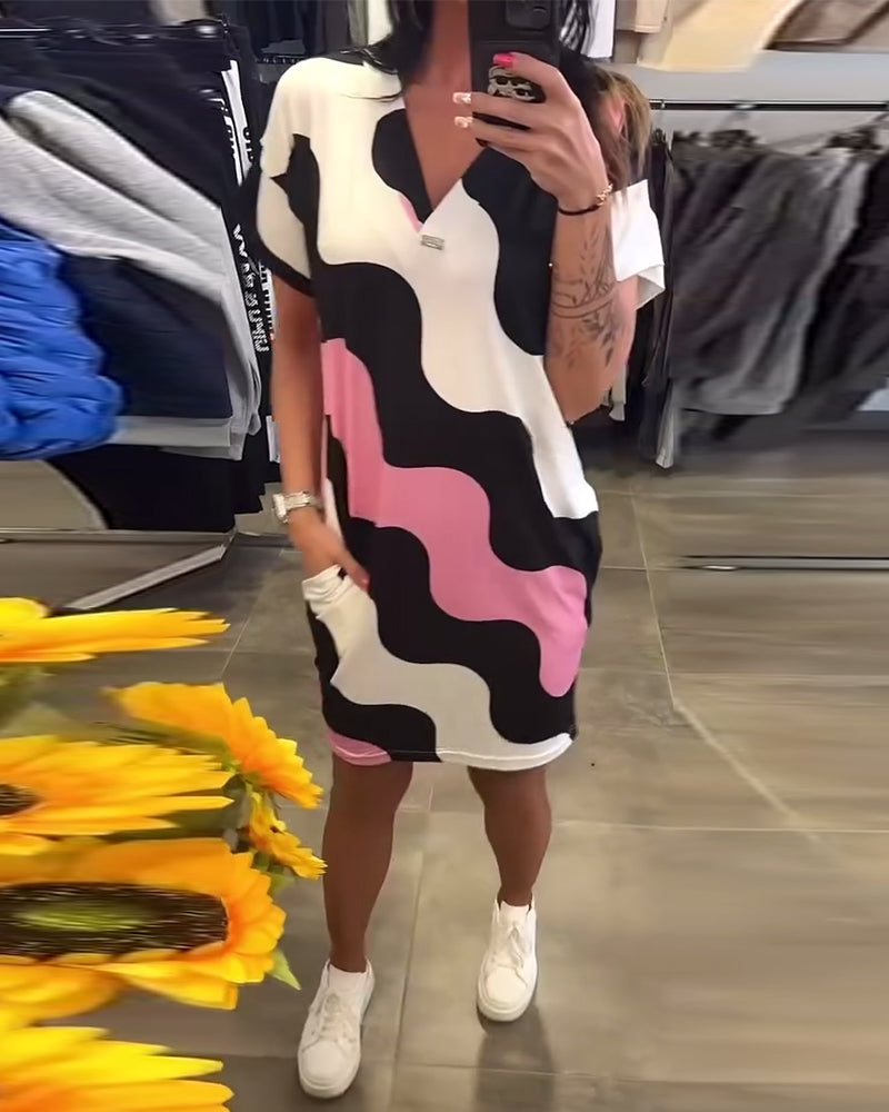 Penelope | V Neck Dress Wavy Print Pockets