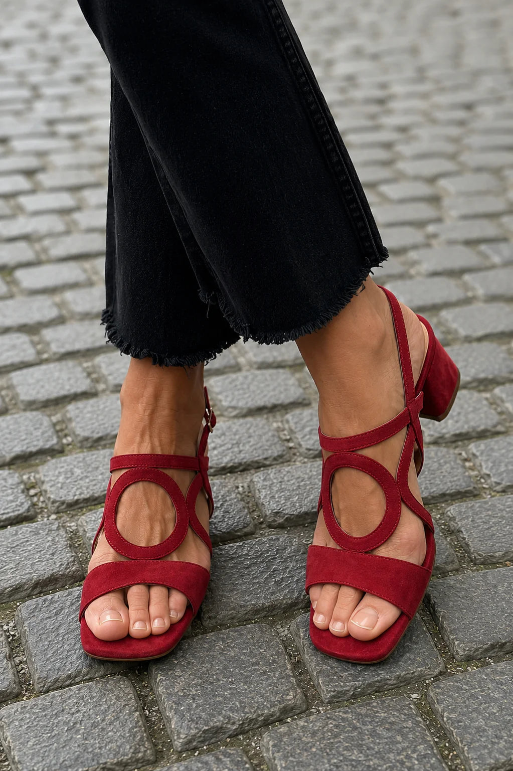Gurng | Sandals With Square Toe Cutout Straps