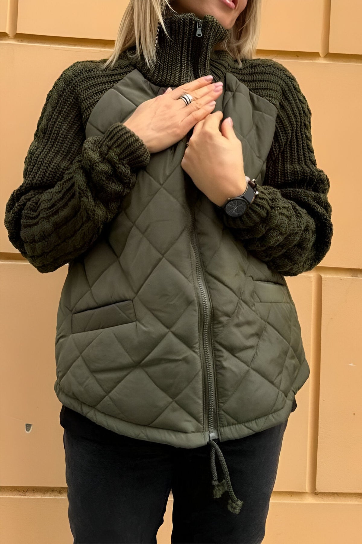 Leonarda | Quilted Zip Jacket with Knitted Sleeves