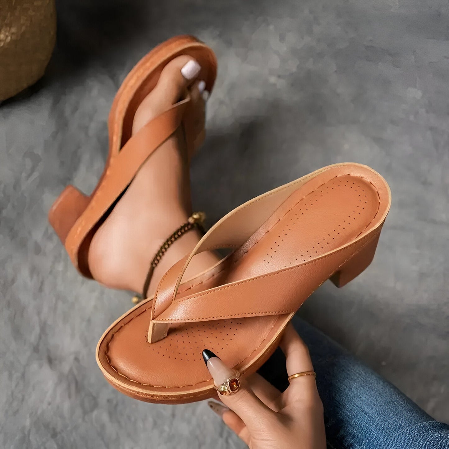 Gerta | Block Heel Toe Post Sandals