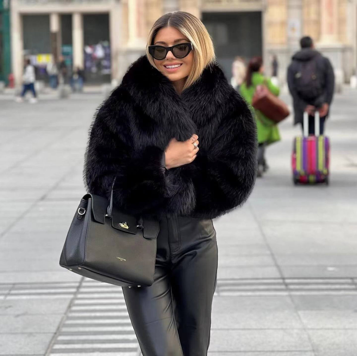 Nicky | Cropped Jacket with Plush Collar