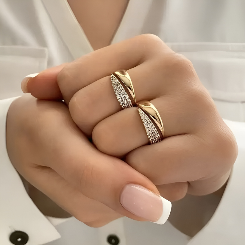 Florie - Twisted Crystal Band Ring Set