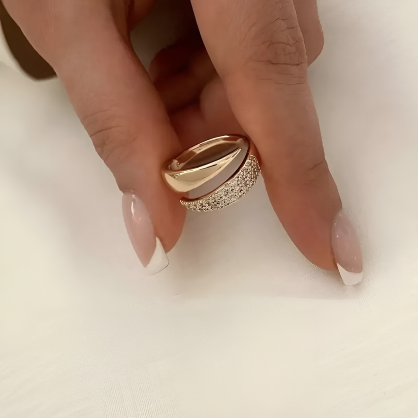 Florie - Twisted Crystal Band Ring Set