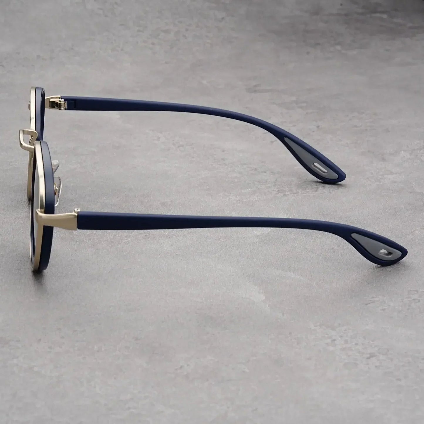 NoirGlow | Round Double Bridge Mens Sunglasses