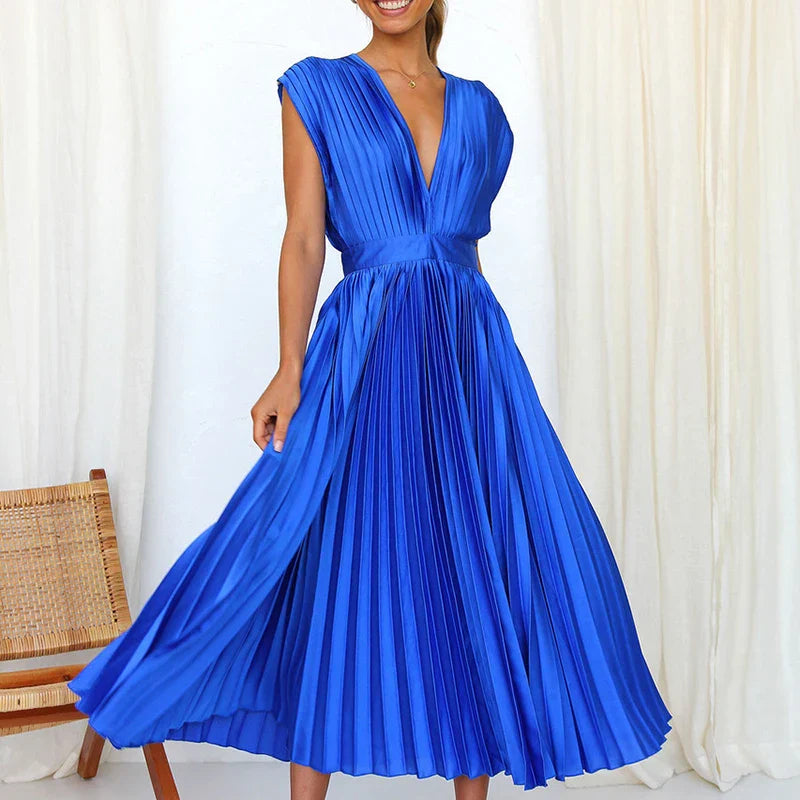 Gonny | Pleated Sleeveless V Neck Midi Dress