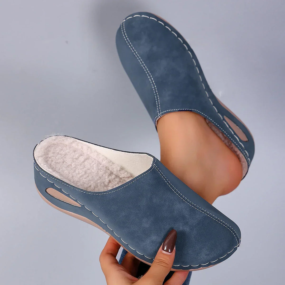 Catarina | Clogs with Plush Lining and Contrast Stitching