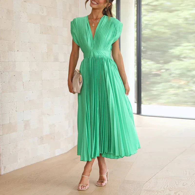Gonny | Pleated Sleeveless V Neck Midi Dress