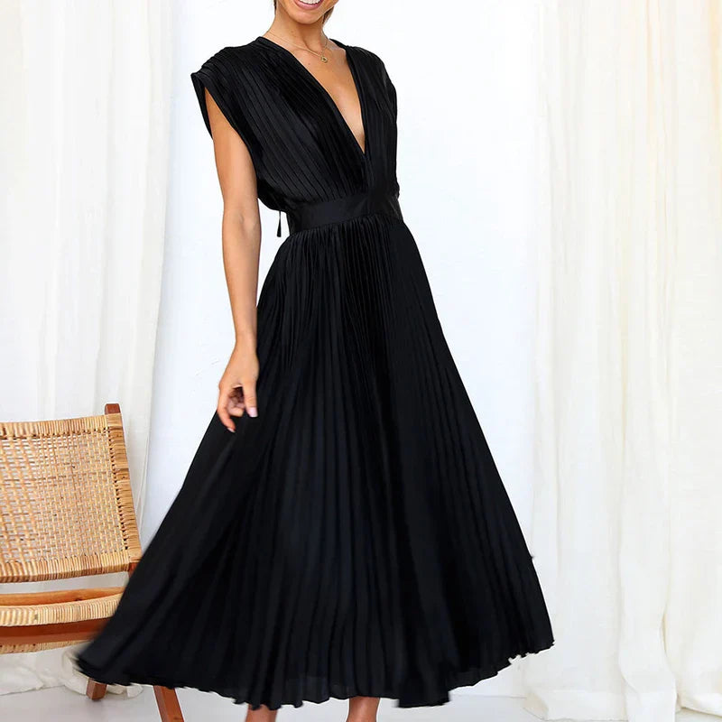 Gonny | Pleated Sleeveless V Neck Midi Dress