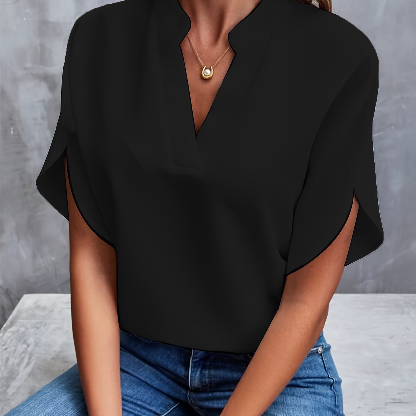 Carros | V-Neck Satin Short Sleeve Blouse