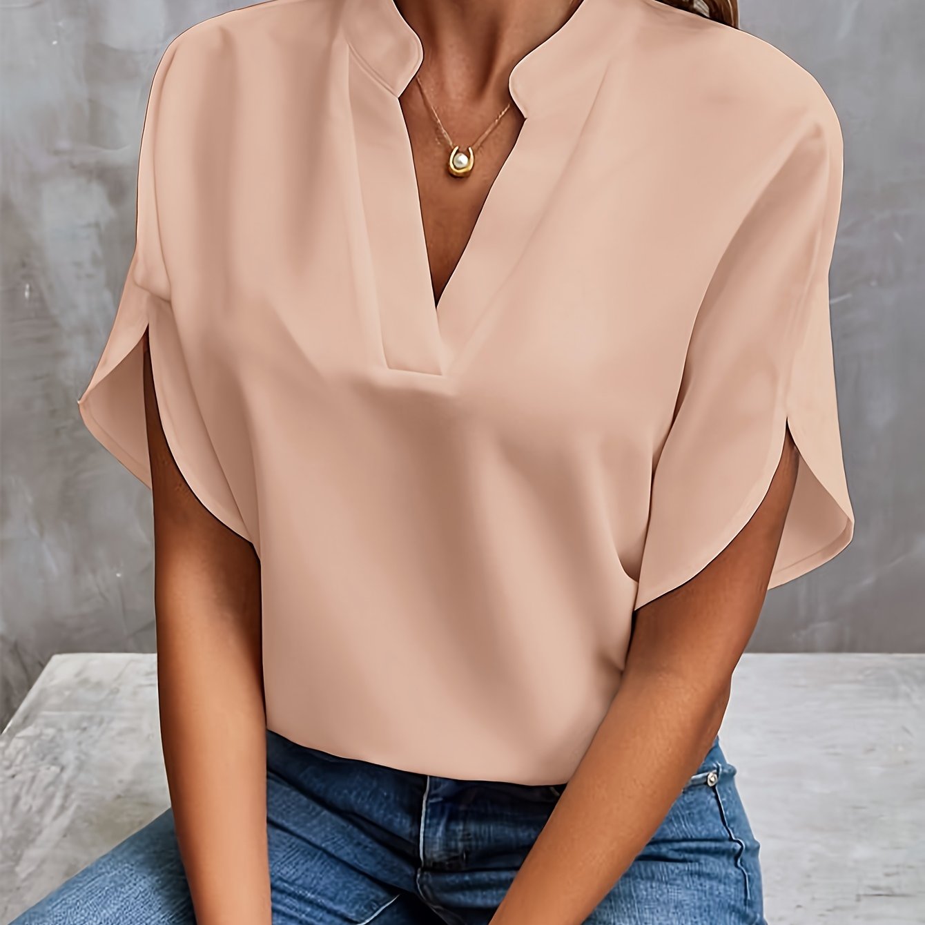 Carros | V-Neck Satin Short Sleeve Blouse