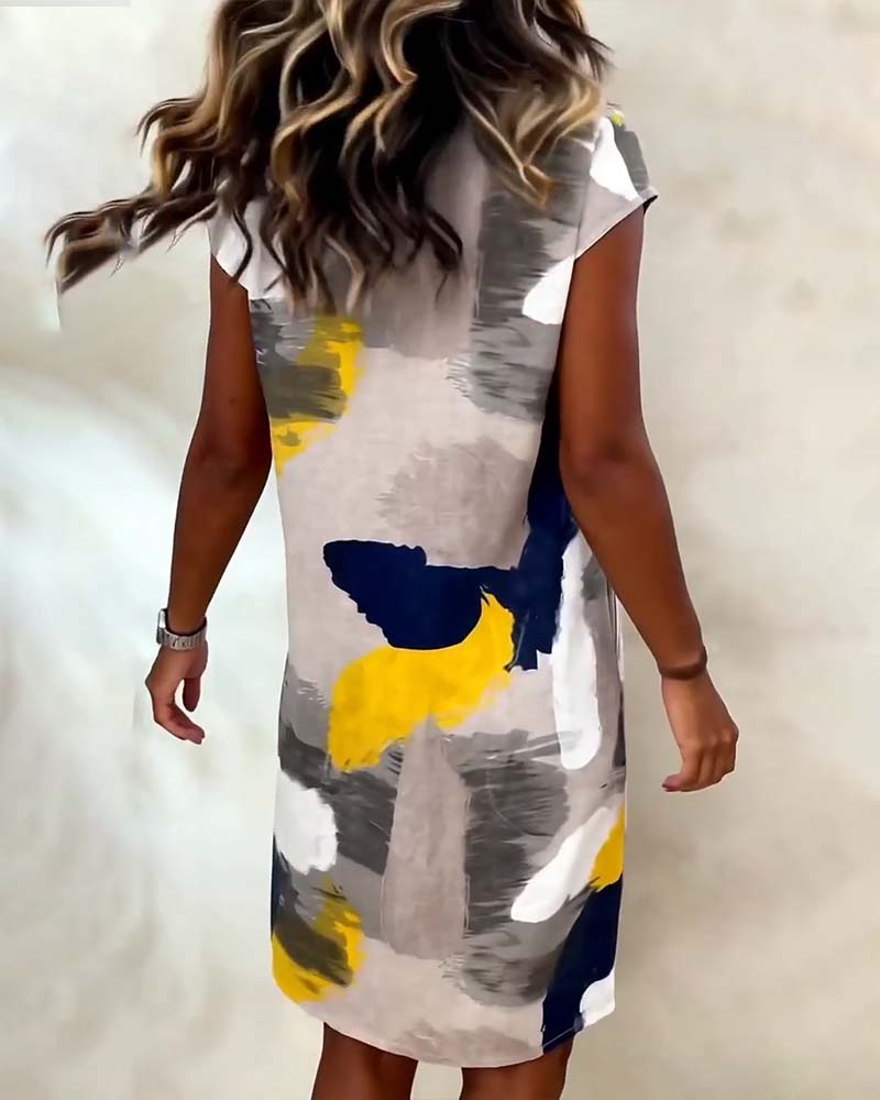 Addie | Abstract Print Short Sleeve Shift Dress