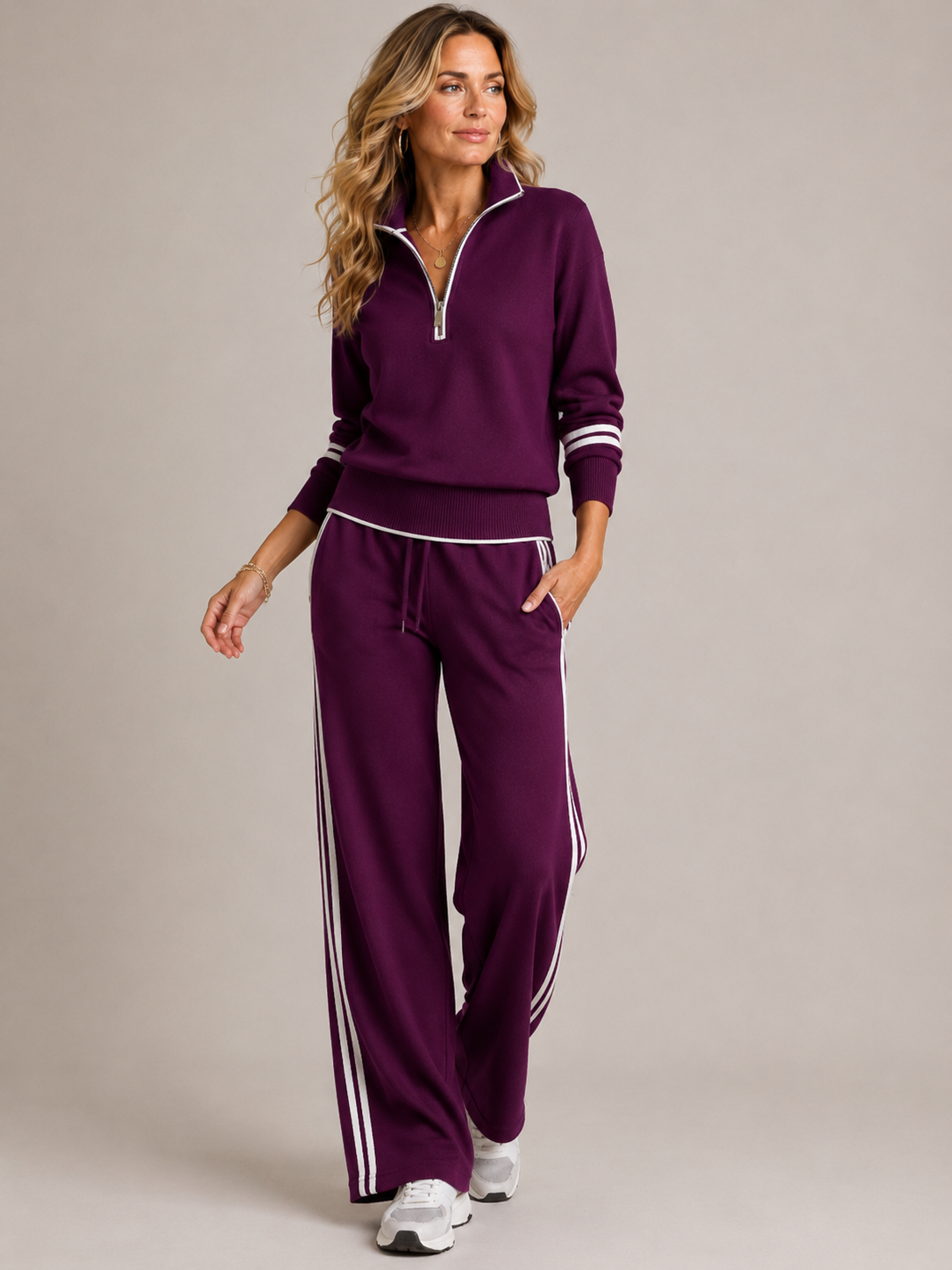 Laverne | Tracksuit with Quarter Zip and Stripes