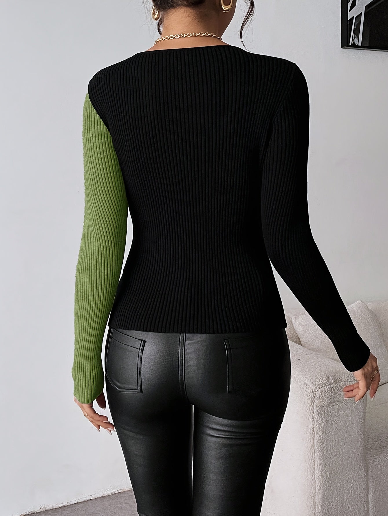 Rachel | Knitted Top with V-Neck Wrap Front