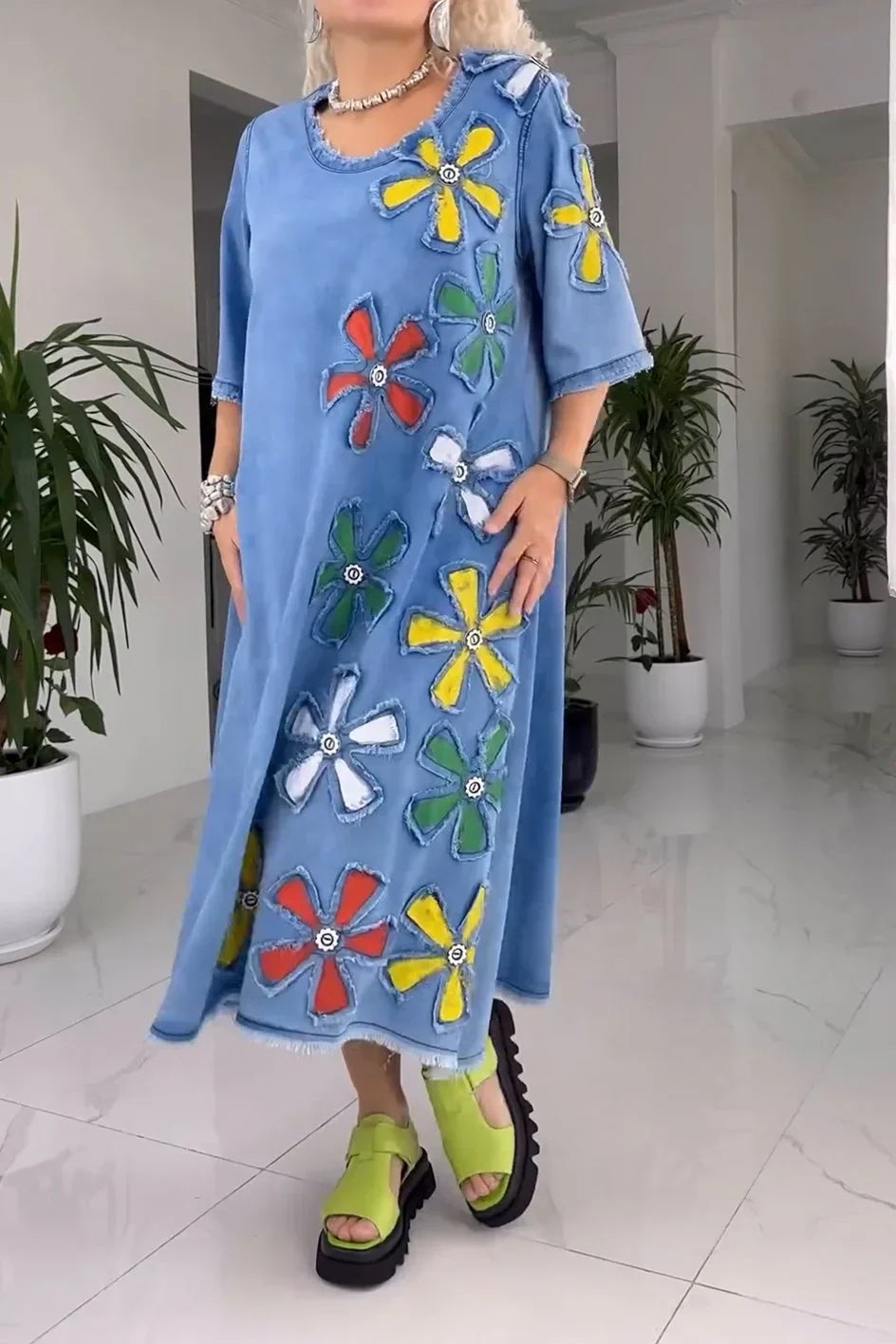 Jiella | Floral Pattern Round Neck Midi Dress