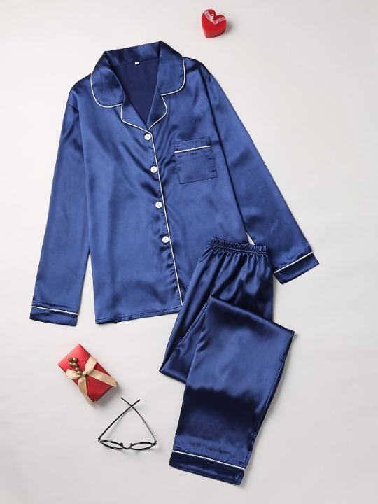 Femke | Pajama Set with Long Sleeves and Piping