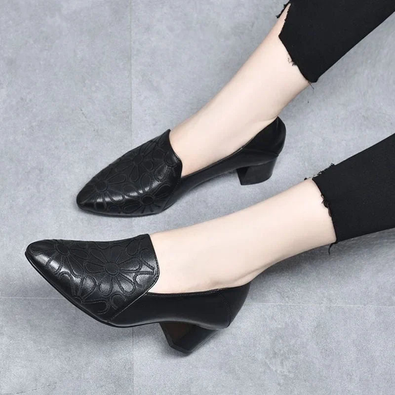 Minhora - Pointed Toe Block Heel Pumps