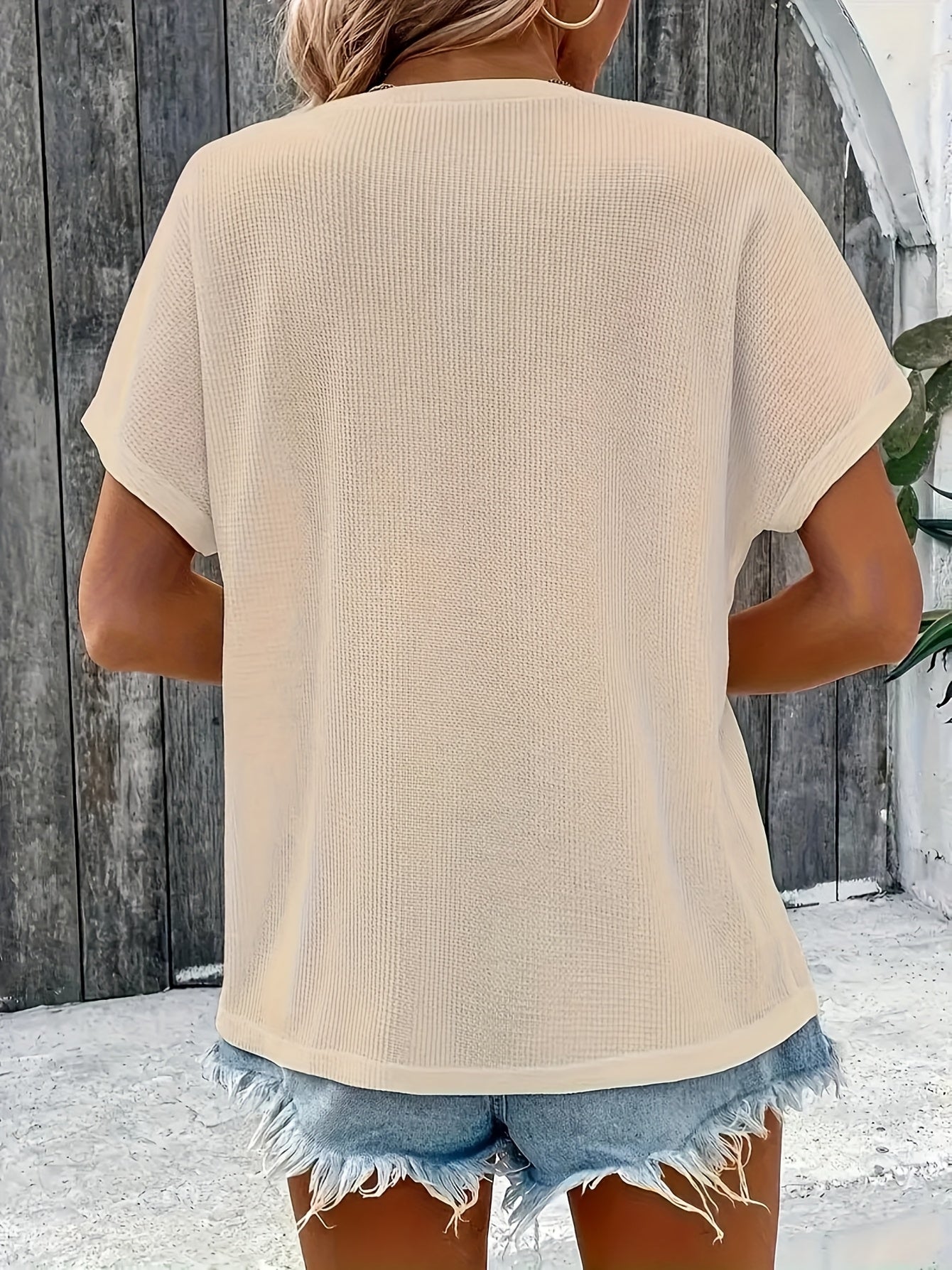 Marylou | Short Sleeve Crew Neck Button Top