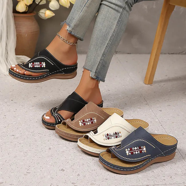Jacky | Slide Sandals with Embroidered Cutout Straps