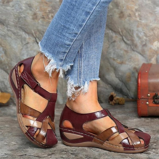Kareena - Strappy Flat Sandals Buckle Closed Toe