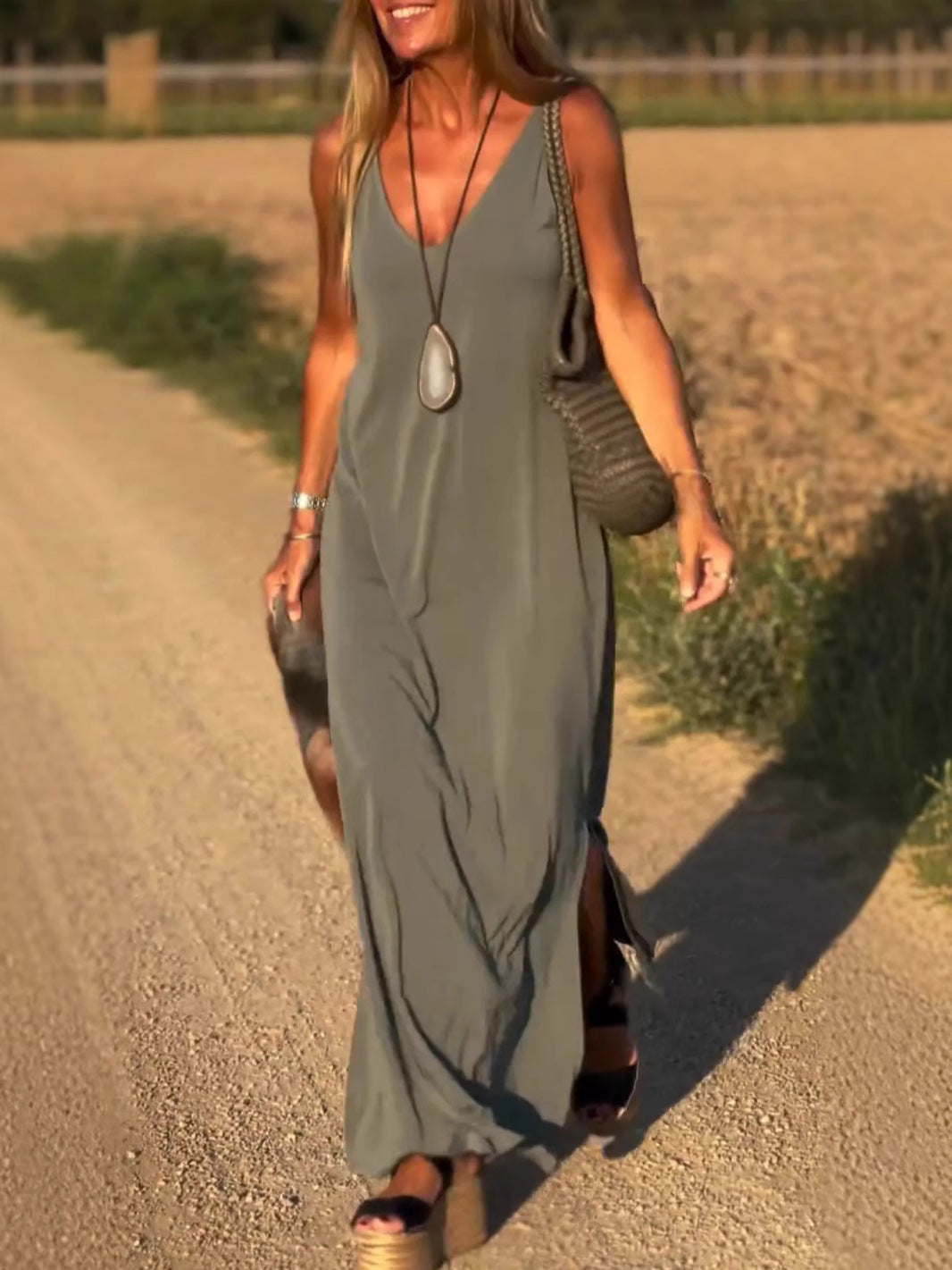 Evelyne | V-Neck Sleeveless Maxi Summer Dress